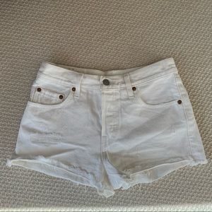 White Levi’s daisy dukes!